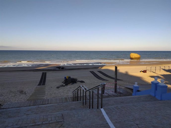 Playa de Matalascañas (Huelva), preparada para recibir a los visitantes en la fase 3 de la desescalada.