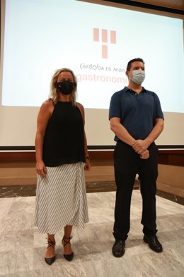 Isabel Albás y Francisco de la Torre.