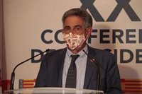 Revilla ve "preocupantes pero soportables" los datos Covid en Cantabria