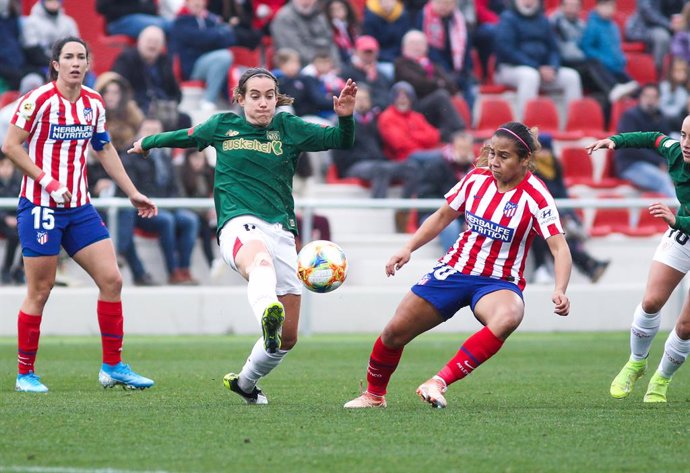 Fútbol.- El Atlético femenino detecta un positivo y suspende su amistoso de este