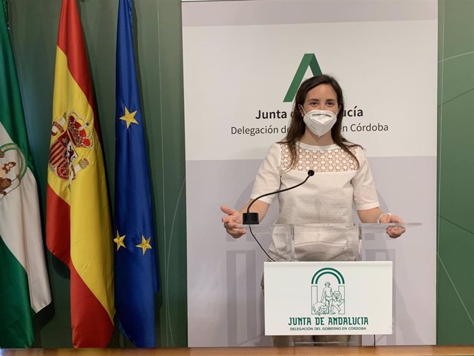 Cristina Casanueva en rueda de prensa.