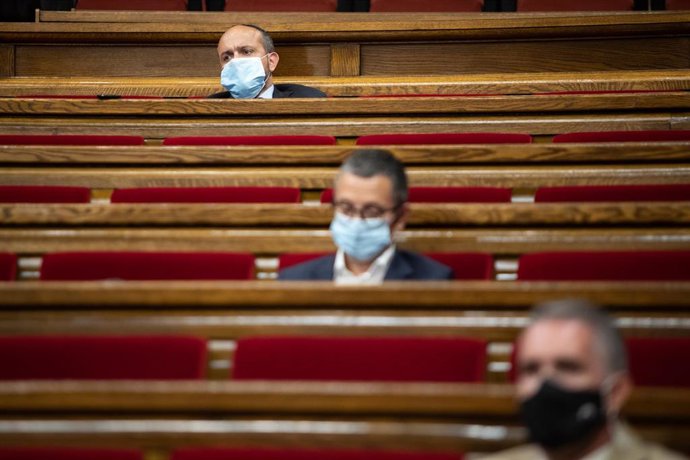 Diputados catalanes durante el pleno extraordinario en el Parlament para debatir sobre "la situación política creada por la crisis de la monarquía española" tras la marcha del Rey emérito de España, en Barcelona, Catalunya (España) a 7 de agosto de 2020.