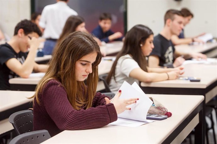 Estudiantes en la UPNA