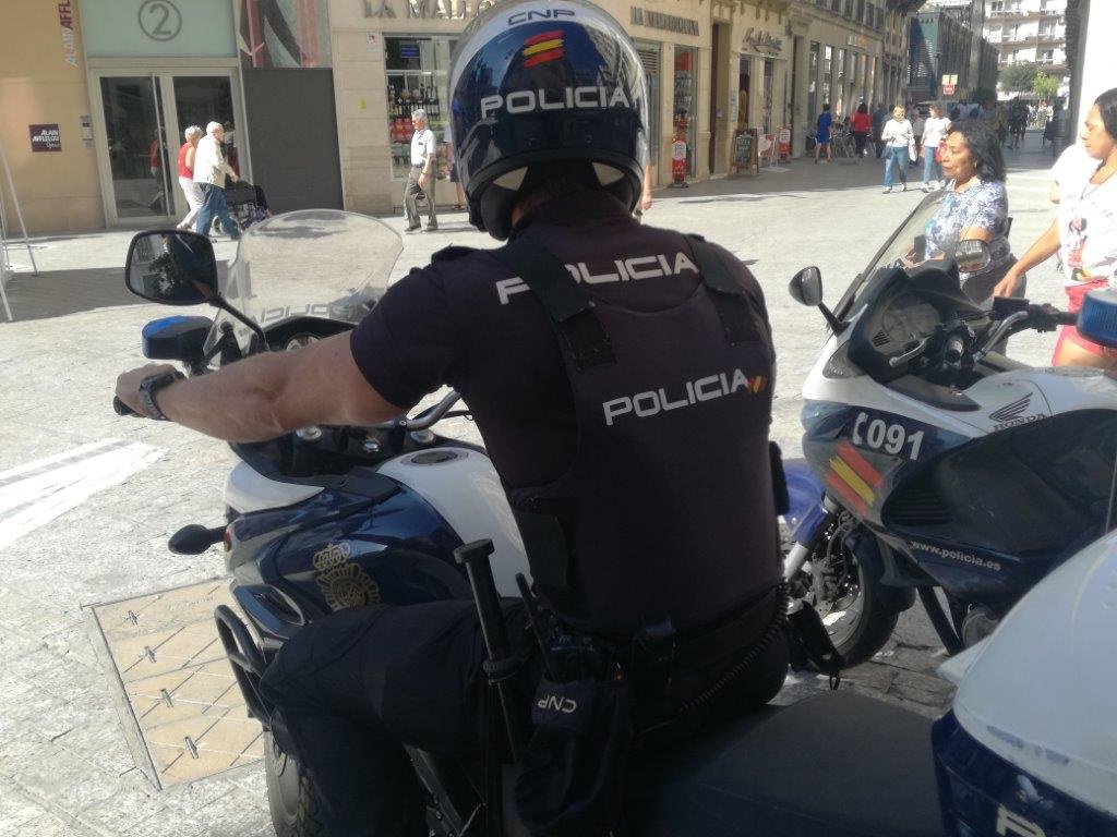 Detenido en Fuengirola (Málaga) por vigilar a sus inquilinos de un apartamento a través de una cámara 3 Detenido en Fuengirola (Málaga) por vigilar a sus inquilinos de un apartamento a través de una cámara 3