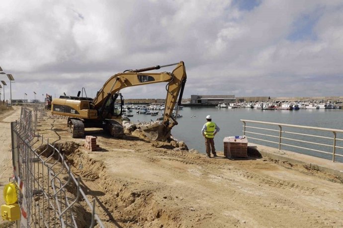 Obras en el Puerto de Conil