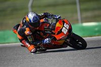 Raúl Fernández se estrena en la pole en Moto3