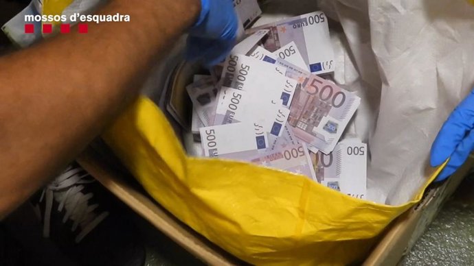 Un detingut a Malgrat de Mar (Barcelona) per presumptament estafar 20.000 euros
