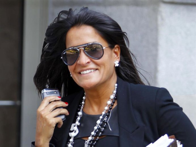 AÍDA NÍZAR