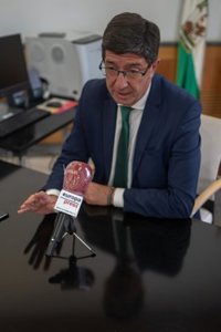 Marín, satisfecho con la implicación del Gobierno en inmigración, prevé un importante aumento de pateras