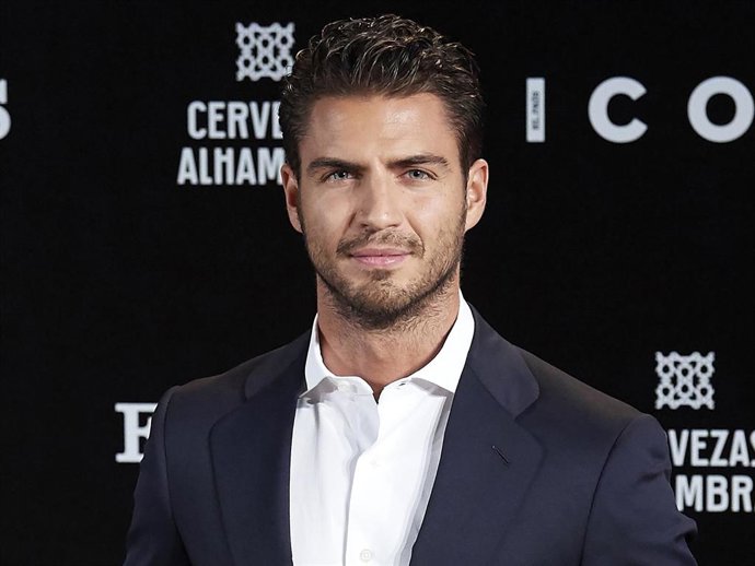 Maxi Iglesias attends 'ICON' magazine awards at Real Fabrica de Tapices on October 09, 2019 in Madrid, Spain.