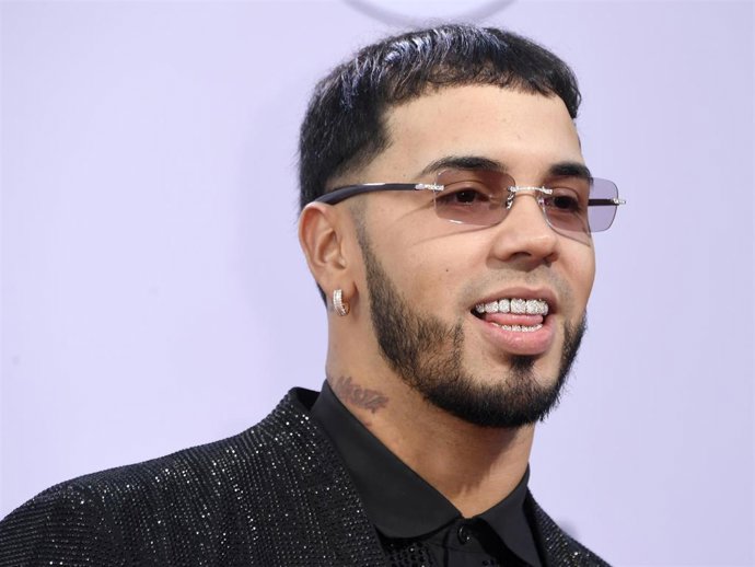 Anuel AA attends the 2019 Latin American Music Awards at Dolby Theatre on October 17, 2019 in Hollywood, California.