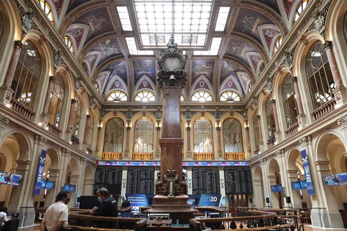 Interior del Palacio de la Bolsa de Madrid (España)