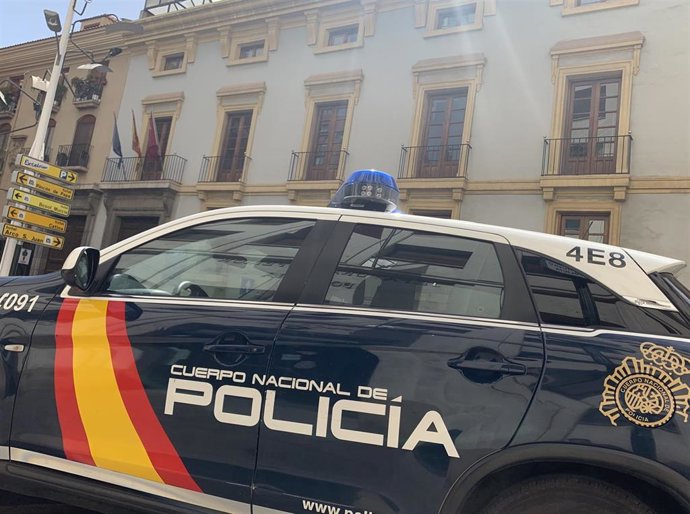 Nota Prensa: "La Policía Nacional Sorprende In Fraganti A Dos Personas Que Habían Entrado A Robar, En Un Hotel Cerrado Del Centro De Murcia"