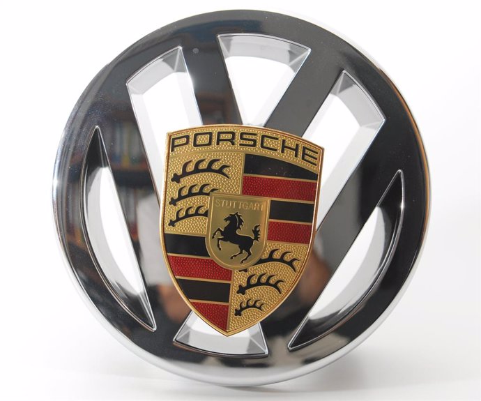 Logo de Porsche y Volkswagen. 