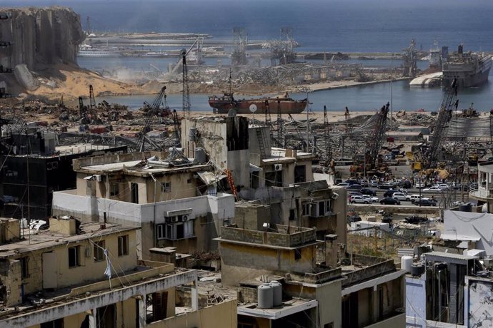 Una vista general de los edificios dañados por las potentes explosiones que sacudieron el puerto de Beirut, ocasionando más de 200 muertes y 7.000 heridos.