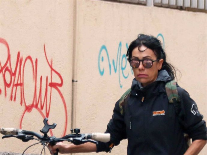 Maite Galdeano en una foto de archivo mientras de dirigía a dar un paseo en bicicleta.