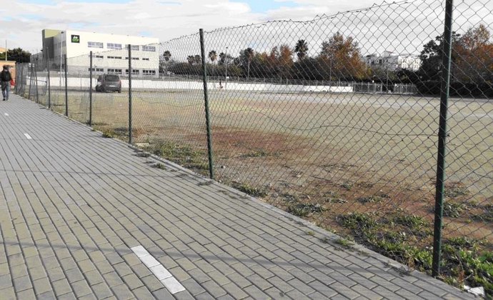 Parcela en Huerta Julián donde irá el nuevo mercadillo de Rincón de la Victoria