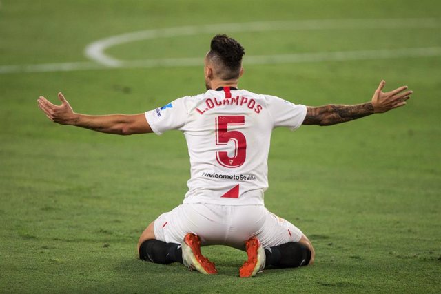 El jugador del Sevilla Lucas Ocampos