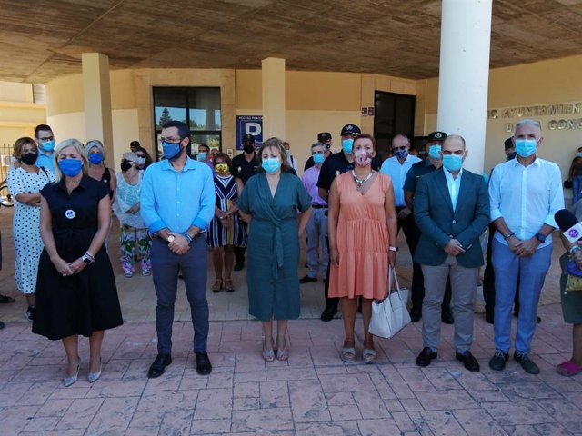 Minuto de silencio en La Línea para condenar el último crimen machista cometido en la localidad