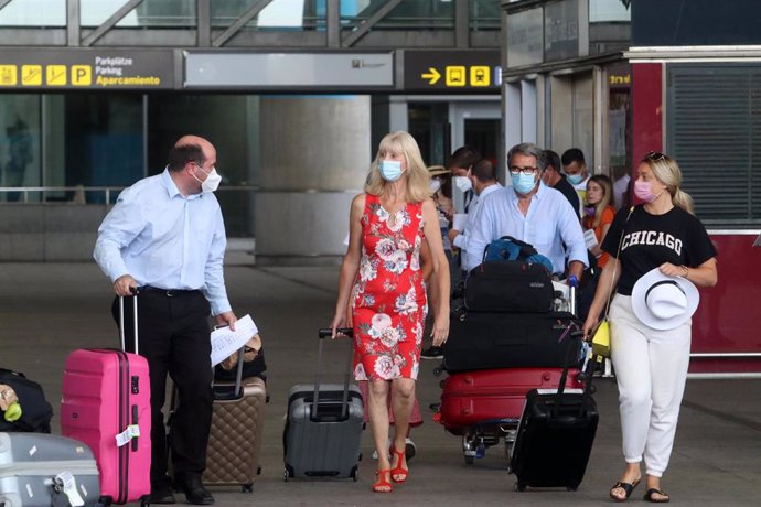 Llegadas de británicos al aeropuerto de la capital de la Costa del Sol, después de que Reino Unido imponga una cuarentena a todos los viajeros procedentes de España. En Málaga (Andalucía, España), a 27 de julio de 2020.