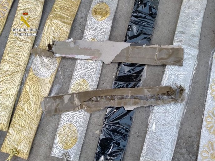 Envoltorios de hachís intervenidos por los agentes de la Guardia Civil