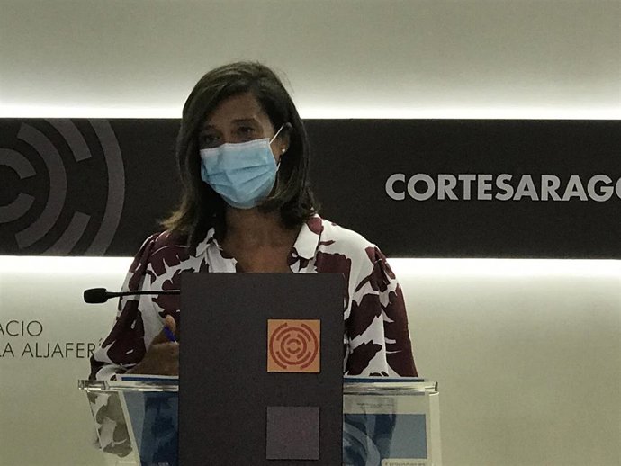 La diputada del PP, María Ángeles Orós, durante la rueda de prensa