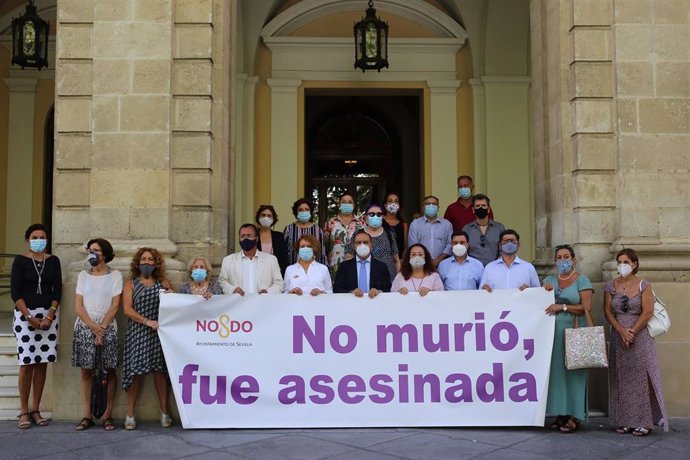 [Sevilla] Foto Minuto De Silencio Violencia Machista