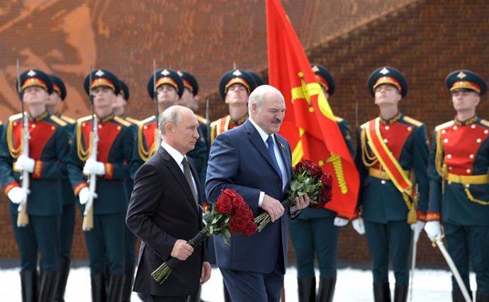 Vladimir Putin y Alexander Lukashenko