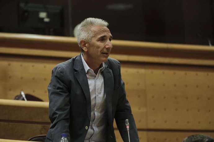 El senador del Grupo Socialista Miguel Ángel Vázquez, durante su intervención en una sesión de control al Gobierno en el Senado, en Madrid 
