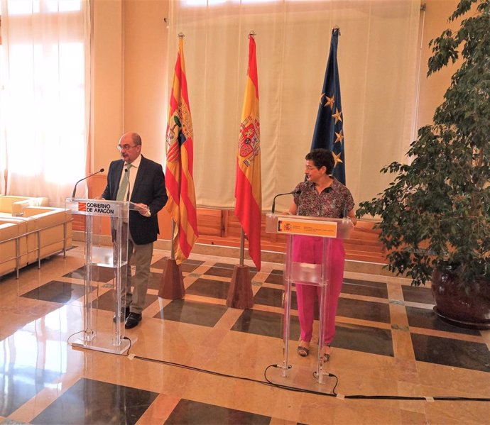 El presidente de Aragón y la ministra de Asuntos Exteriores.