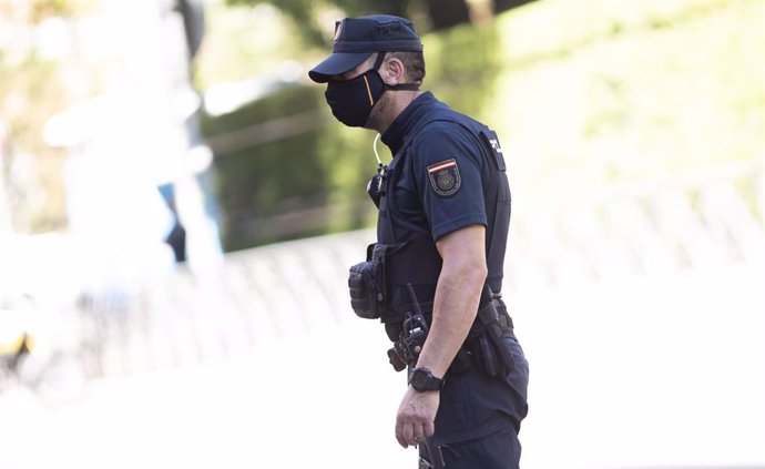 Un agente de la Policía Nacional en servicio, en Madrid (España), a 14 de julio de 2020.