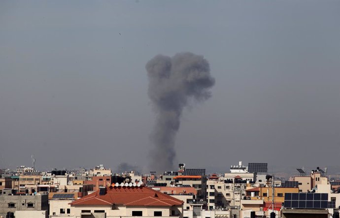 O.Próximo.- Israel asegura haber bombardeado objetivos de Hamás en Gaza tras el 