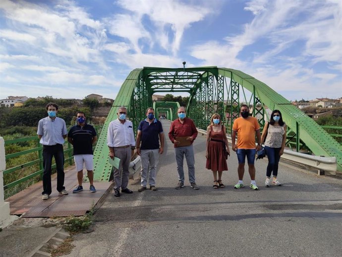 Gobierno de Aragón realiza labores de conservación y mantenimiento en puente sobre el río Ebro de Gallur.