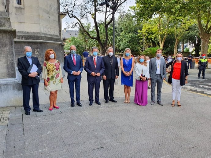 Autoridades en el Día de la Virgen