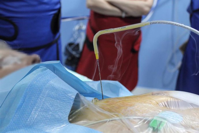 El Hospital de Toledo incorpora una nueva técnica mínimamente invasiva para los nódulos tumorales de pulmón