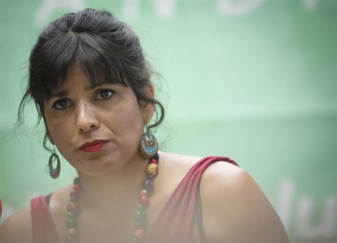 VÍDEO:Teresa Rodríguez cree que es momento de debatir sobre Monarquía y abrir as