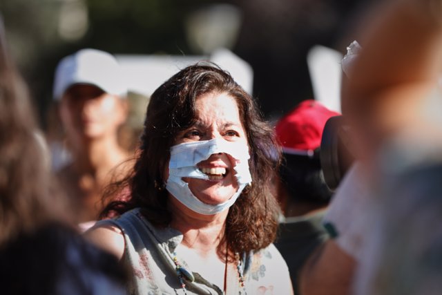 Manifestación contra el uso obligatorio de mascarillas en la plaza de Colón de Madrid