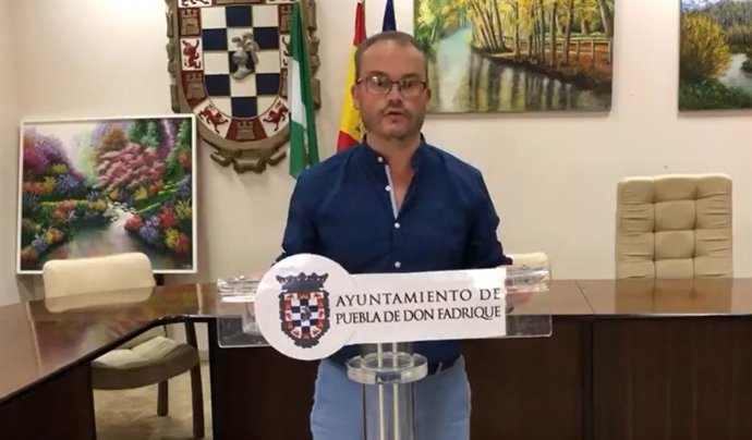 Imagen de un vídeo emitido por el alcalde de la Puebla, Mariano García, ante el brote de coronavirus