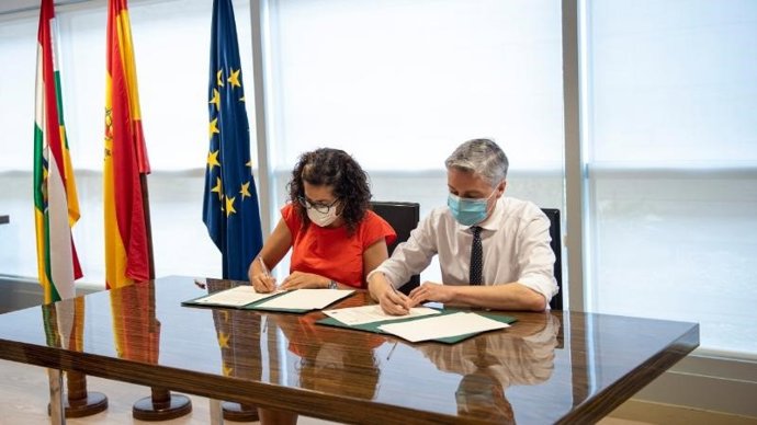 Firma convenio Haro sobre depósito