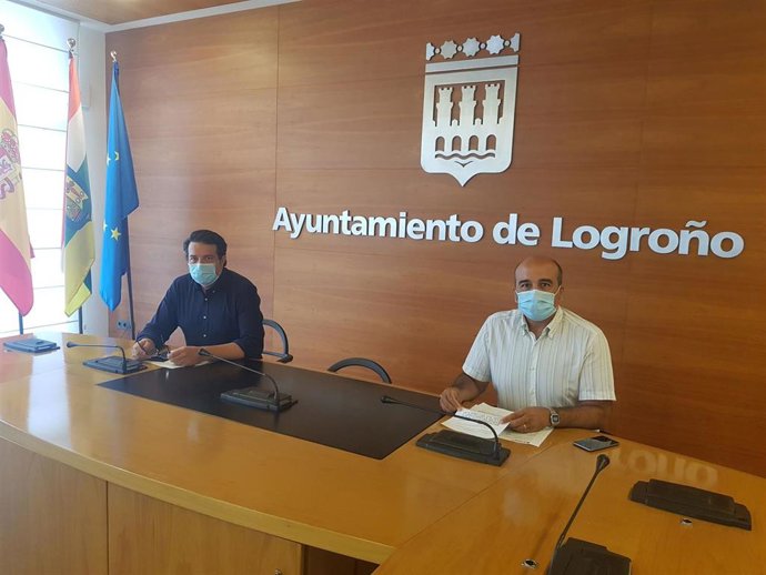 El concejal de Participación Ciudadana, Kilian Cruz, junto al jefe de Unidad de Infancia y Juventud, Alberto Martínez