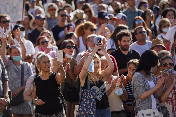 Manifestación contra el uso obligatorio de mascarillas en la plaza de Colón de Madrid, a 16 de agosto de 2020.