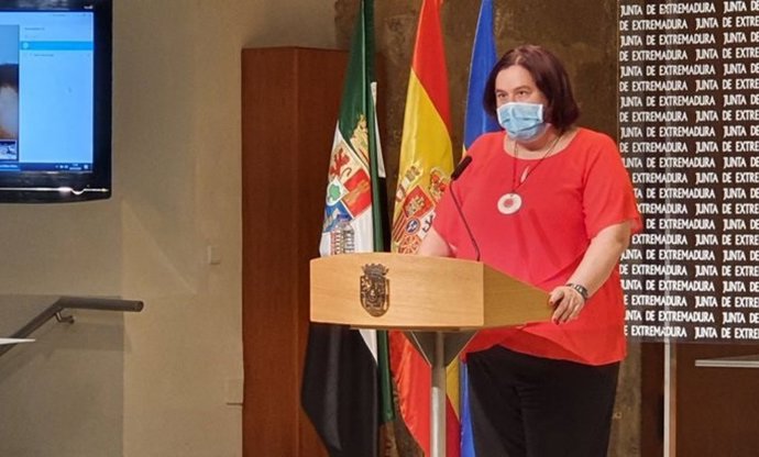 La consejera de Agricultura de la Junta de Extremadura, Begoña García Bernal, en rueda de prensa en una imagen de archivo