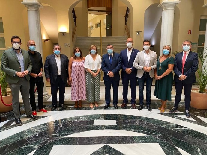 La delegada del Gobierno de España en Andalucía, Sandra García, en una visita institucional al Ayuntamiento de Vélez-Málaga