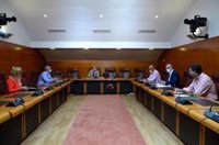 La oposición, preocupada, pide medidas para "mantener el virus a raya"