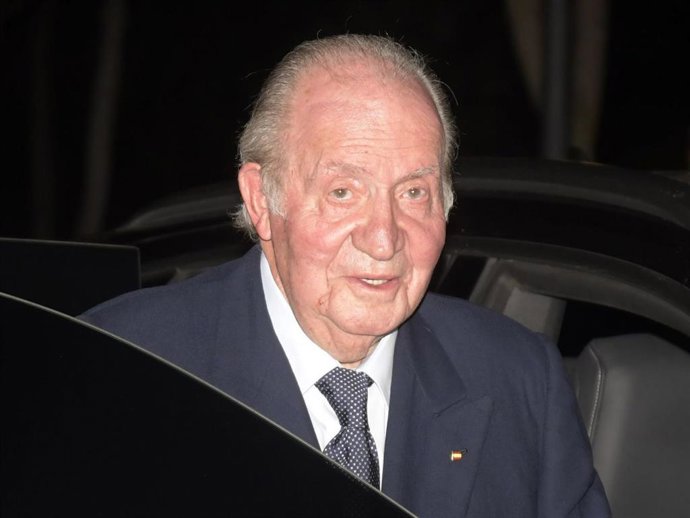AMP.- El Rey Juan Carlos I está en Emiratos, según confirma la Casa Real