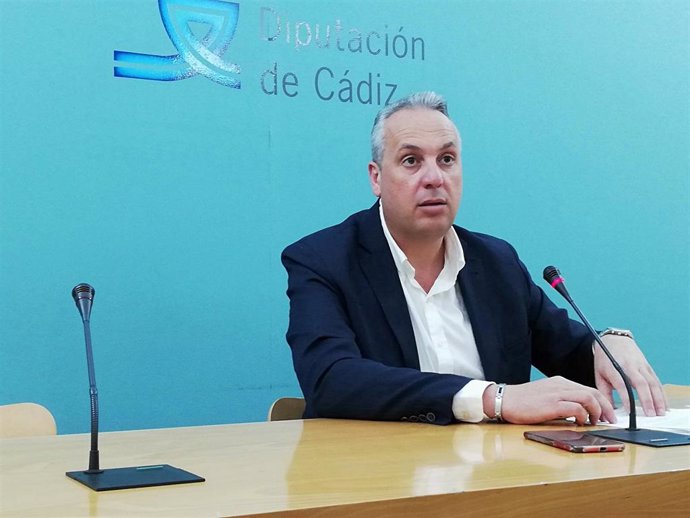 El responsable del área de Servicios Económicos de Diputación, Juan Carlos Ruiz Boix