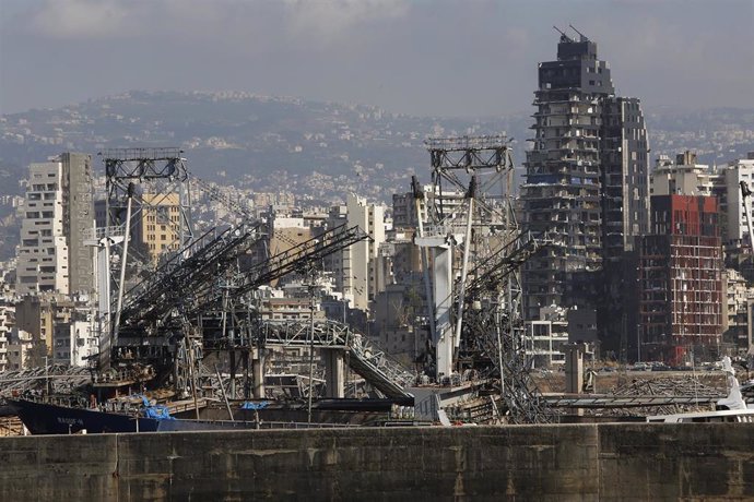 Daños causados por las explosiones en el puerto de Beirut