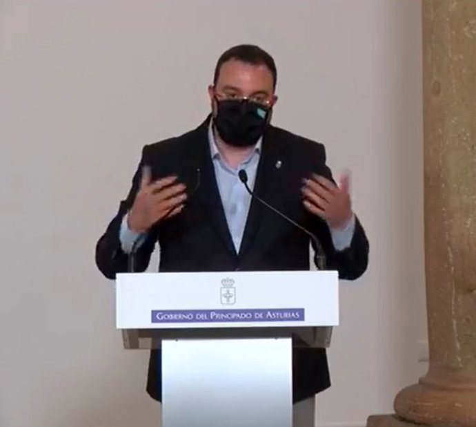 El presidente asturiano Adrián barbón en su intervención.