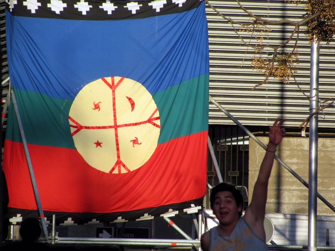 Chile.- Comuneros mapuche se manifiestan en Chile en apoyo a un líder detenido q