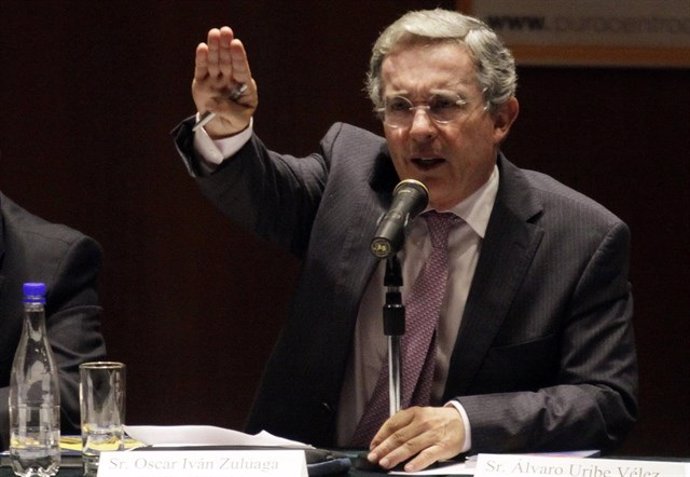 El expesidente de Colombia, y actual senador por el Centro Democrático, Álvaro Uribe.
